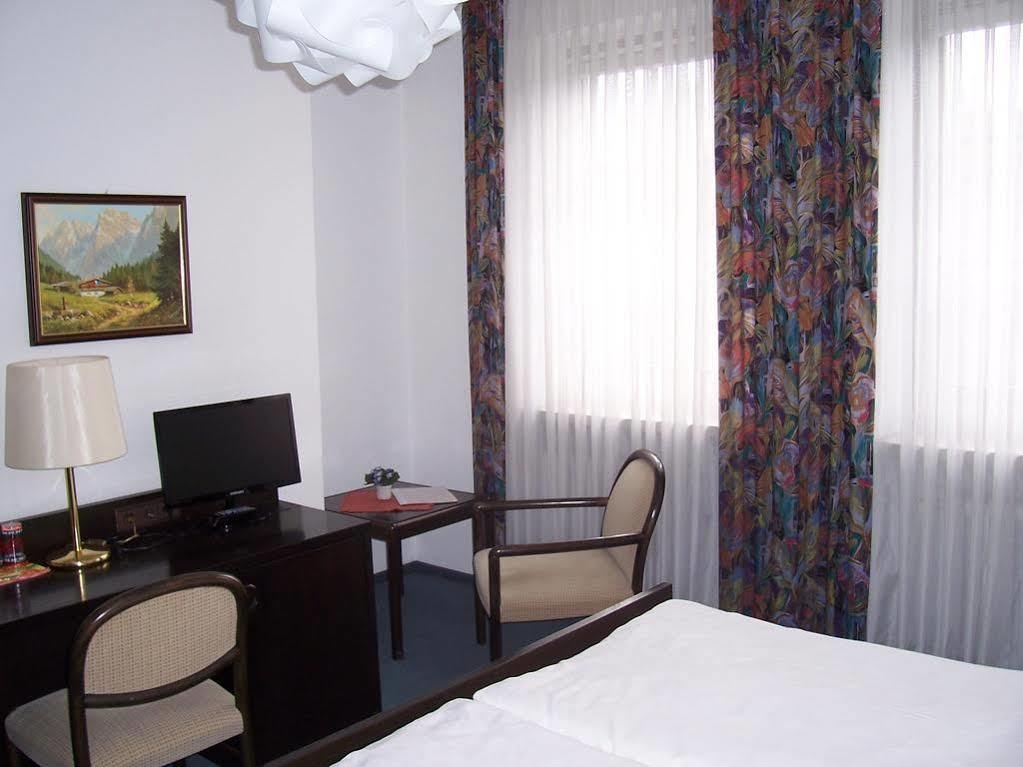 Hotel Vogtland Bad Elster Buitenkant foto